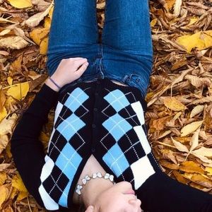 Cute Brandy Melville argyle sweater! In very good condition.